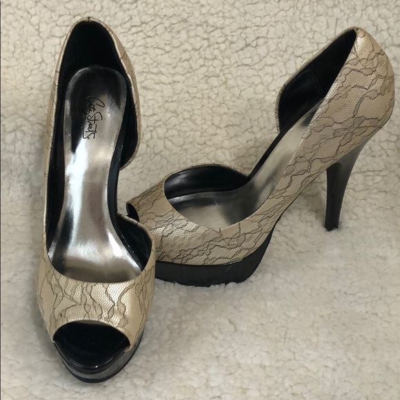 High Heel Stilettos - Picture 2 of 12